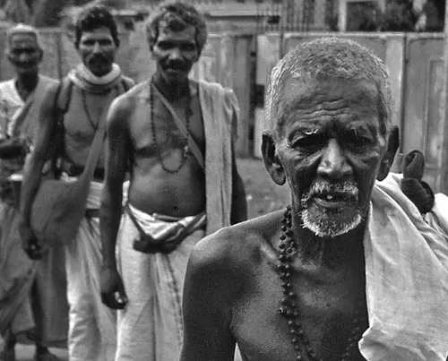 Old Tamil on his way to Kataragama