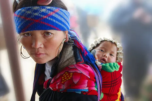 Sapa mother and child