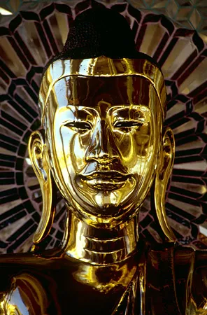 Bronze Buddha at Shwedagon Paya