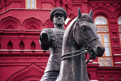 Statue next to Red Sq